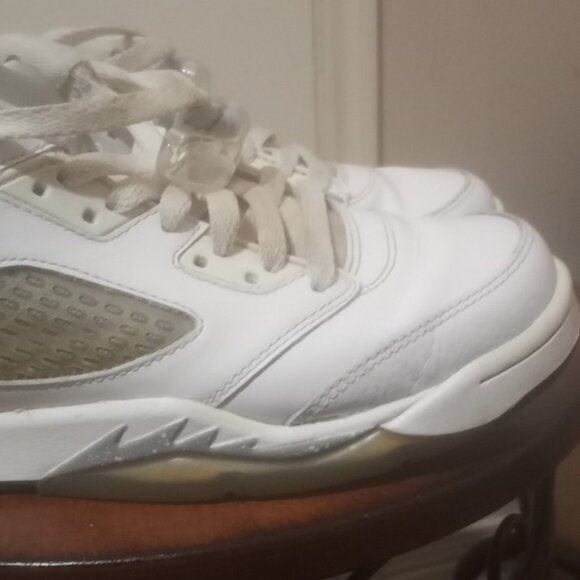 Air Jordan 5 Low 'White Wolf Grey' (GS) Size 8Y / 9.5 Women’s (819172-122) - Picture 5 of 12